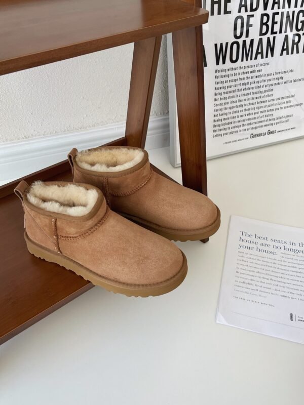 UGG Stivaletti Ultra Mini